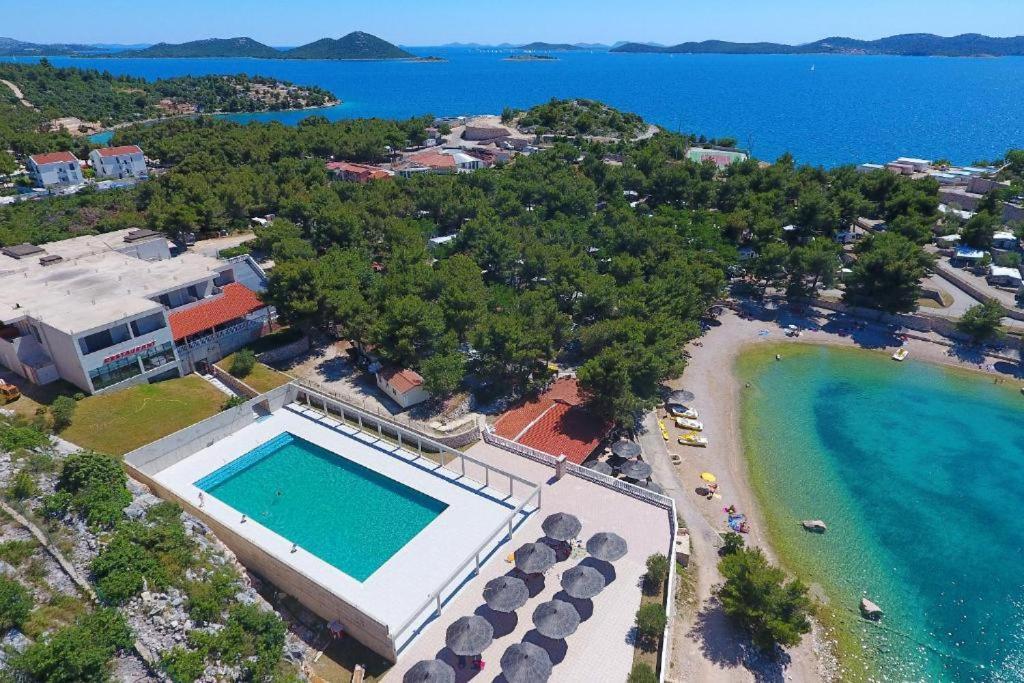 Fjaka Luxury Mobile Home - Oaza Mira Camping Croatia Драге Экстерьер фото
