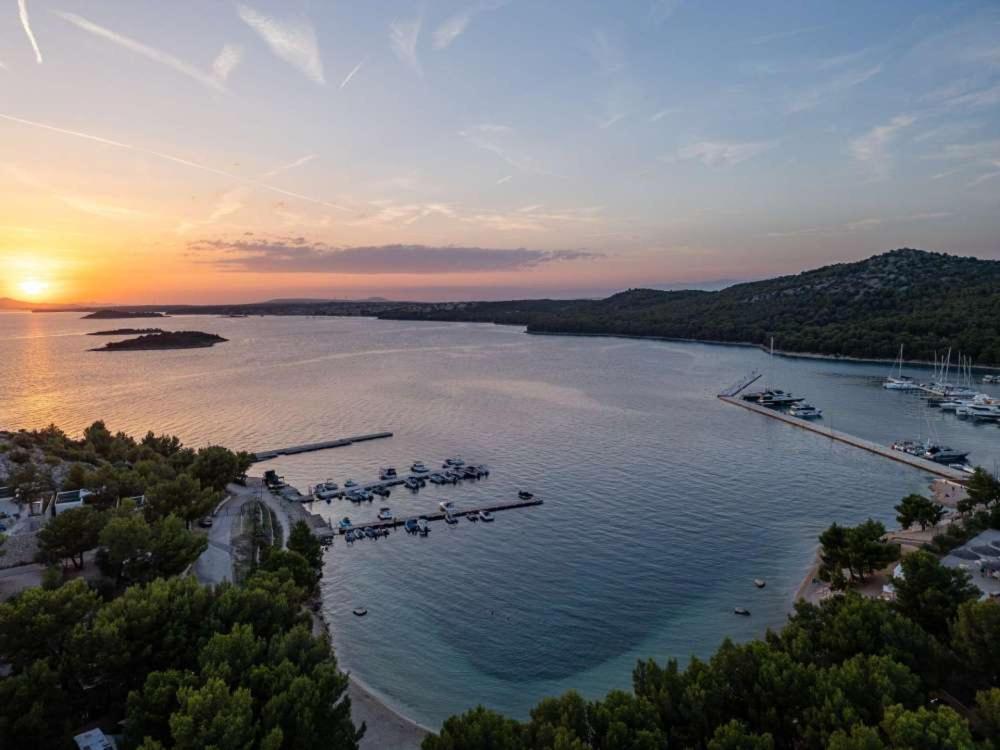 Fjaka Luxury Mobile Home - Oaza Mira Camping Croatia Драге Экстерьер фото