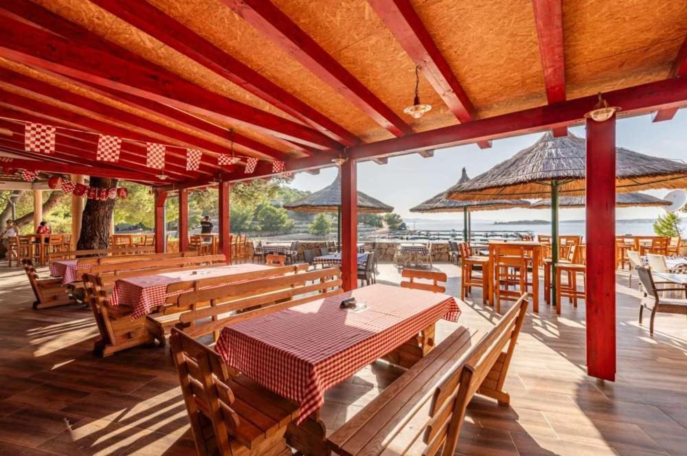 Fjaka Luxury Mobile Home - Oaza Mira Camping Croatia Драге Экстерьер фото
